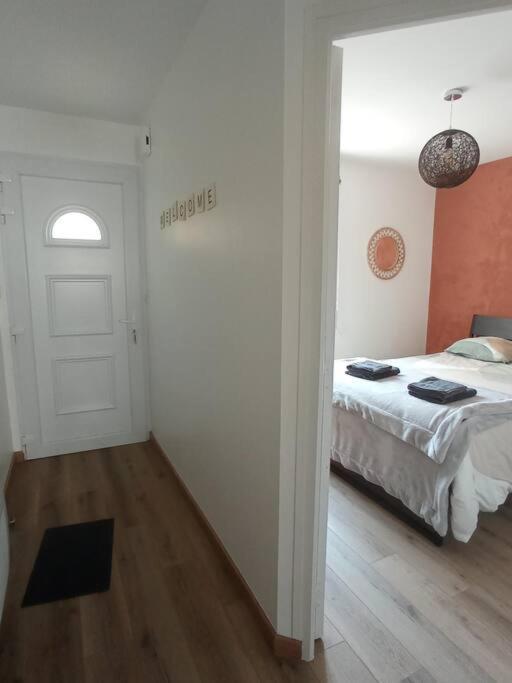 A 50 M De La Plage, Appartement De 35 M2 : Les Pieds Sales Bréhal Eksteriør billede