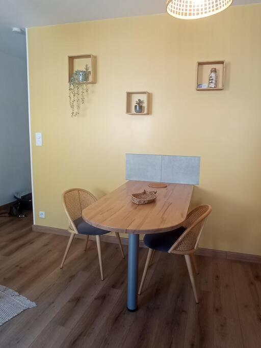 A 50 M De La Plage, Appartement De 35 M2 : Les Pieds Sales Bréhal Eksteriør billede